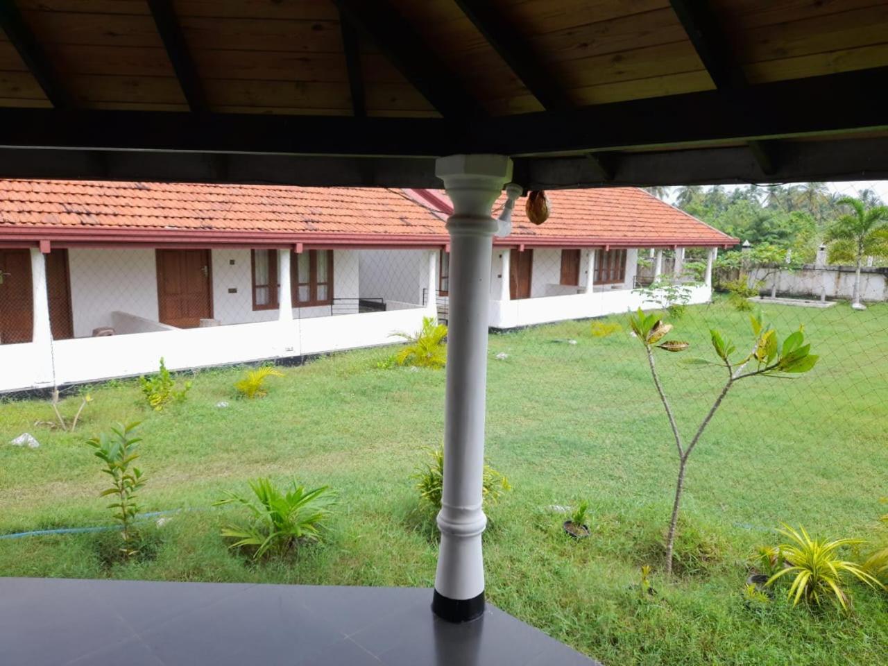 Blu Marine Nilaveli Hotel Trincomalee Kültér fotó