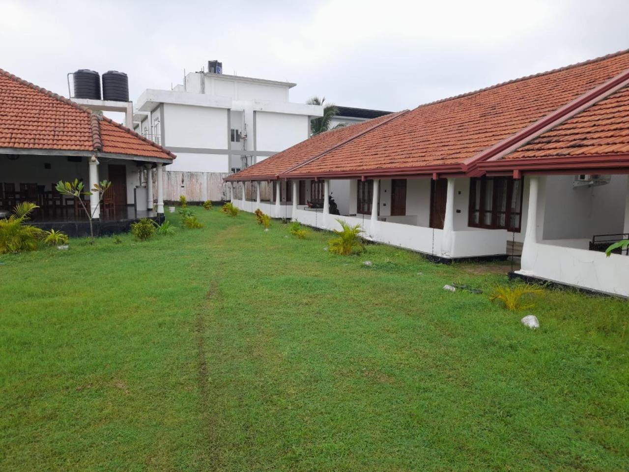 Blu Marine Nilaveli Hotel Trincomalee Kültér fotó